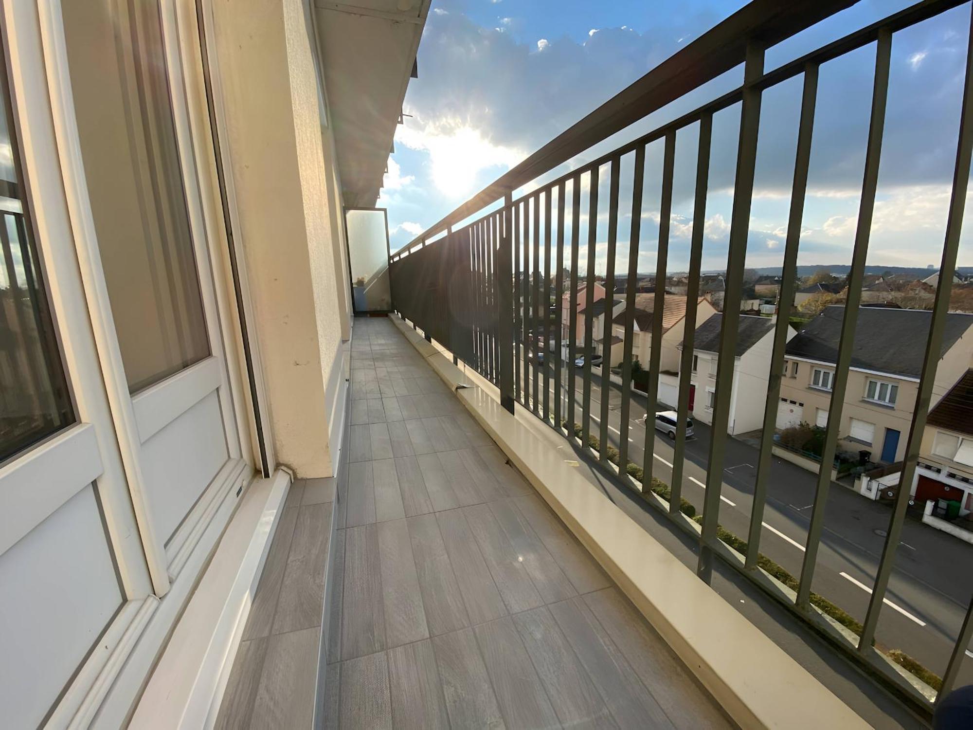Le Spacieux - Circuit - Parking - 8 Personnes - Reve Au Mans Apartment Le Mans Exterior photo
